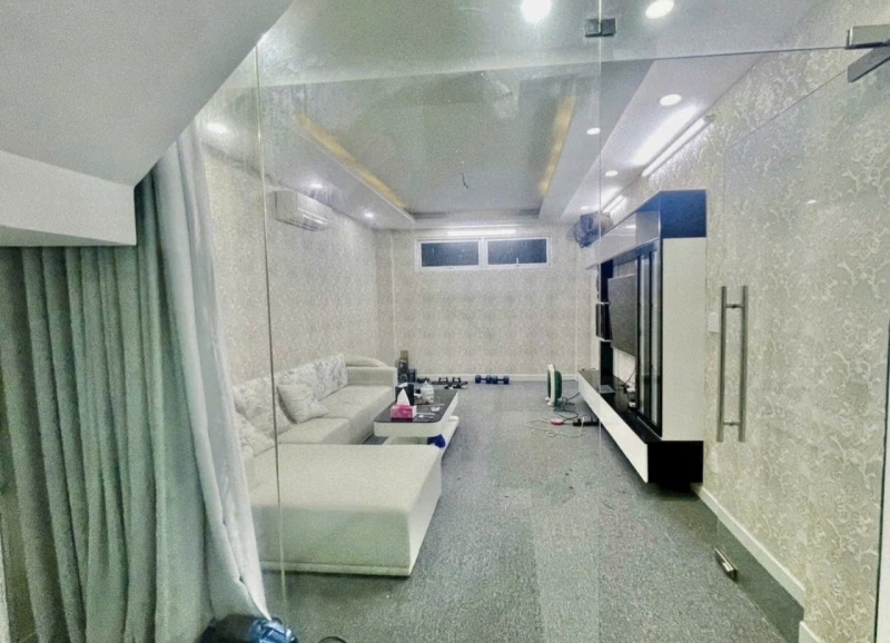 B&aacute;n nh&agrave; phố hẻm xe hơi Cao Thắng, Quận 10 &ndash; 5PN, 3 lầu, sổ hồng ri&ecirc;ng